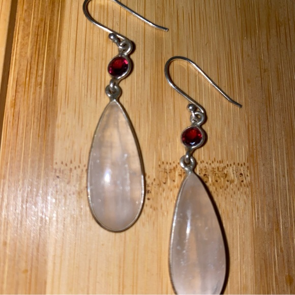 Garnet and selenite French hook earrings - Picture 2 of 6
